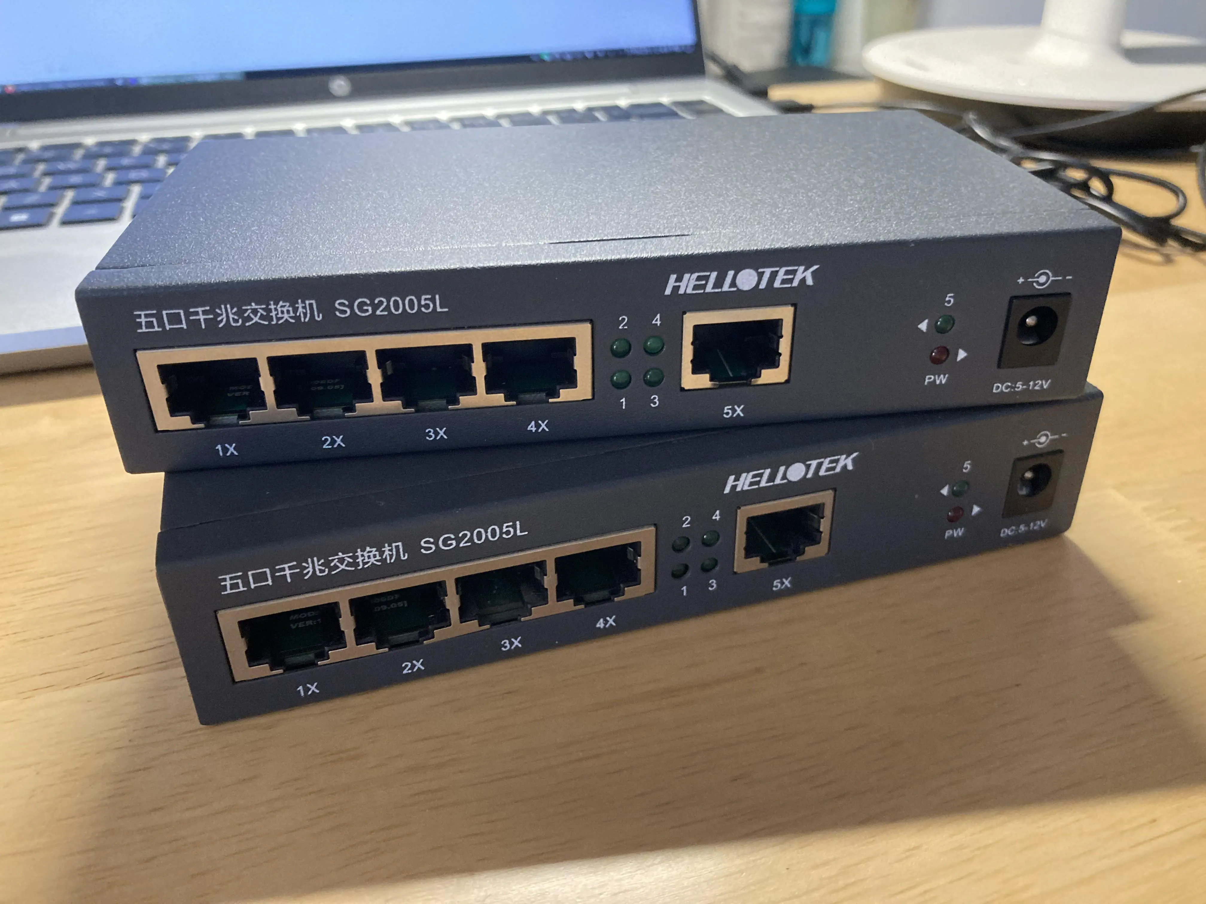 我的两台 SG2005L，拨码开关调整 vid